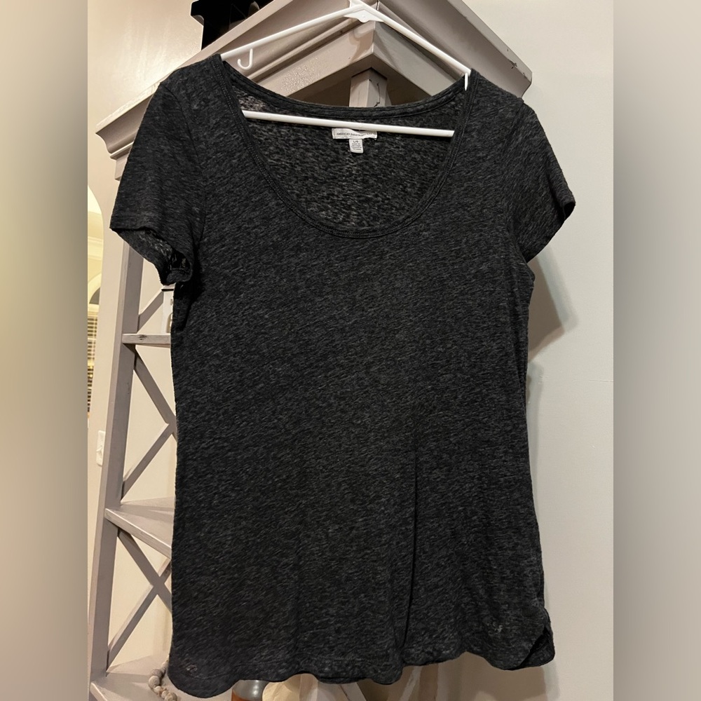 American Eagle charcoal gray low crew tee. Size large.